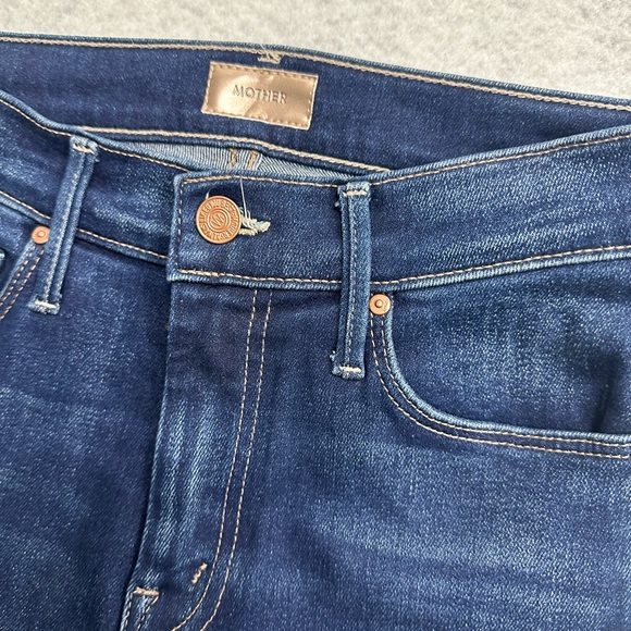 Mother The Weekender Fray Flare Jeans in Home Movies Size 25 - Picture 10 of 11